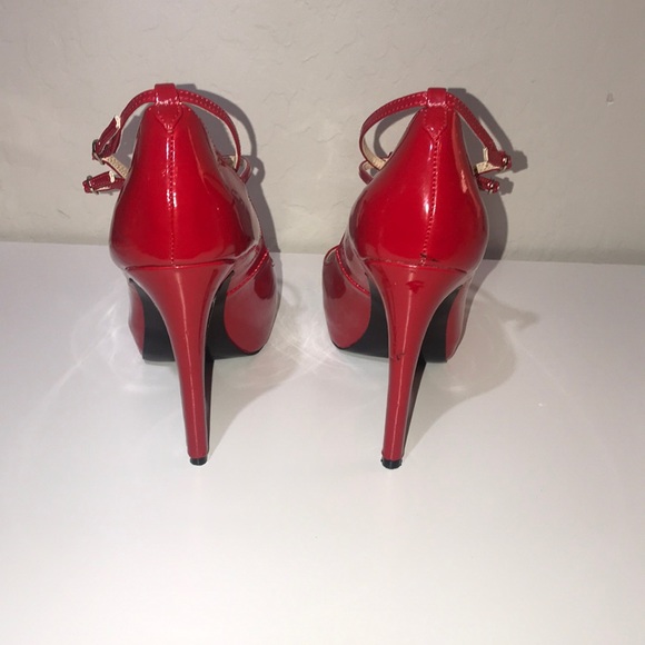 Guess | Suzie Red Patent Leather Platform Pumps - Picture 4 of 6